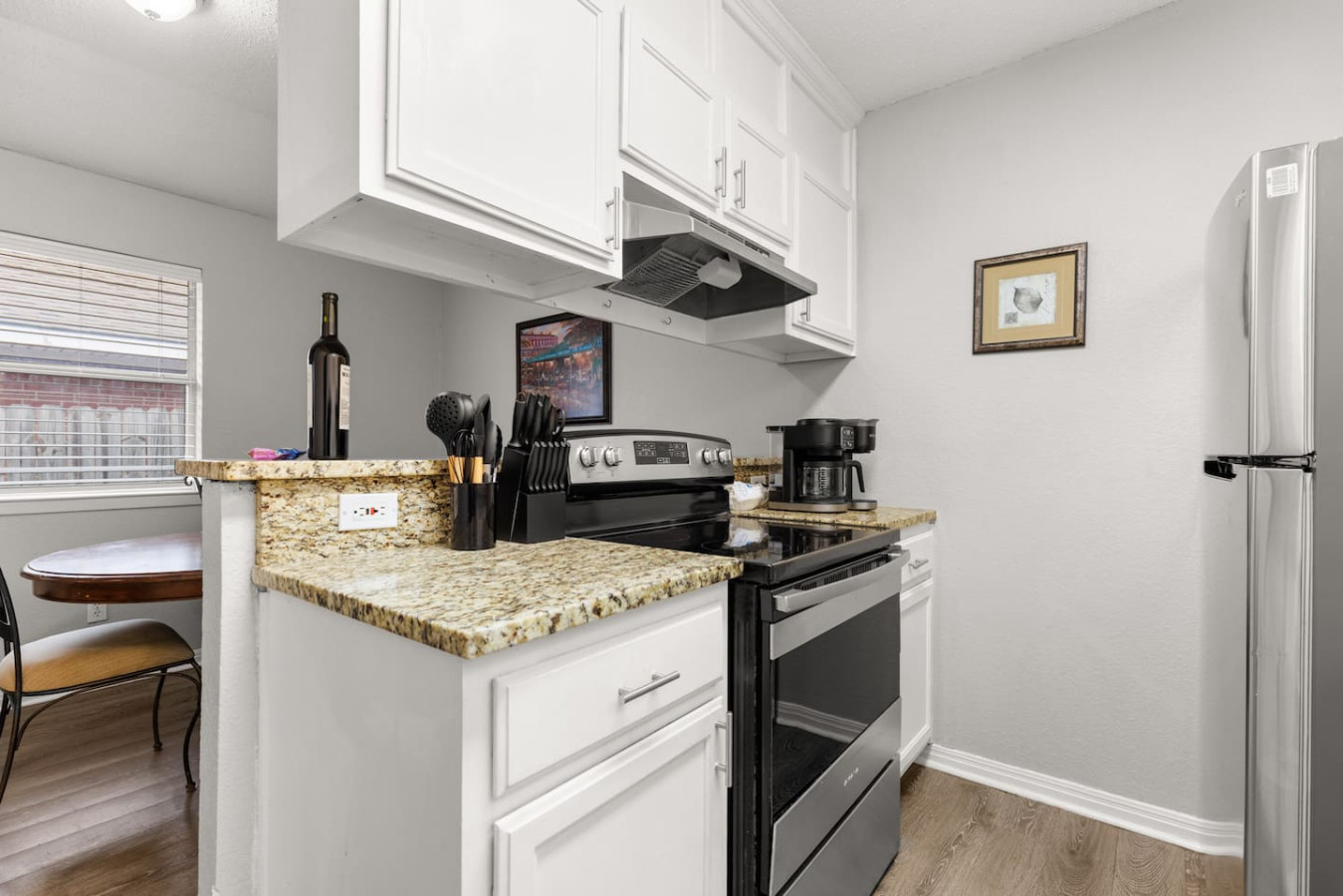 Cozy 4BR Near Baylor & Downtown Waco gallery image 4