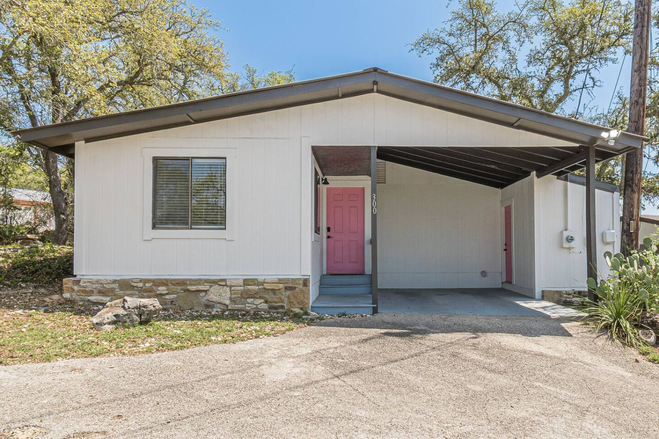 Light Pink View 300 in Wimberley gallery image 3