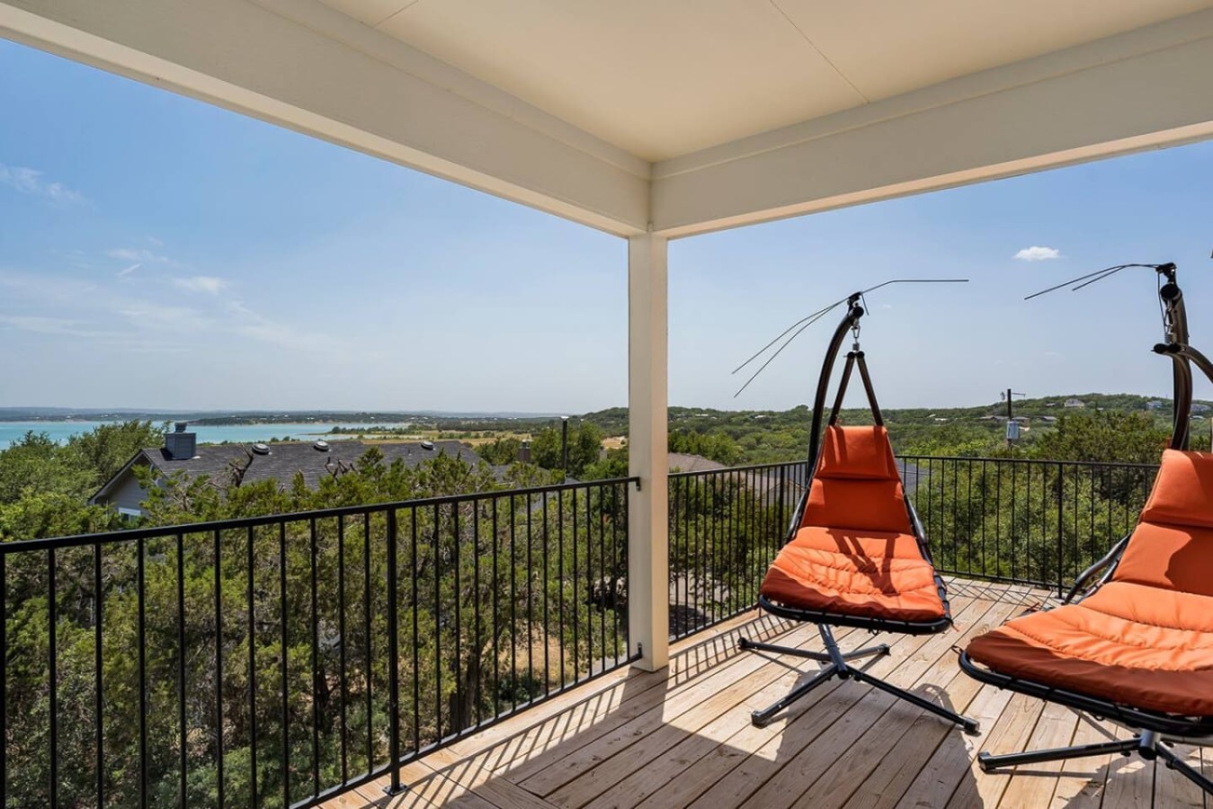 Serene Comfort in Canyon Lake gallery image 3