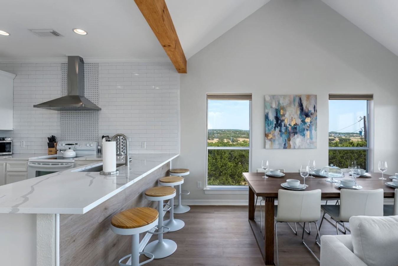 Serene Comfort in Canyon Lake gallery image 4