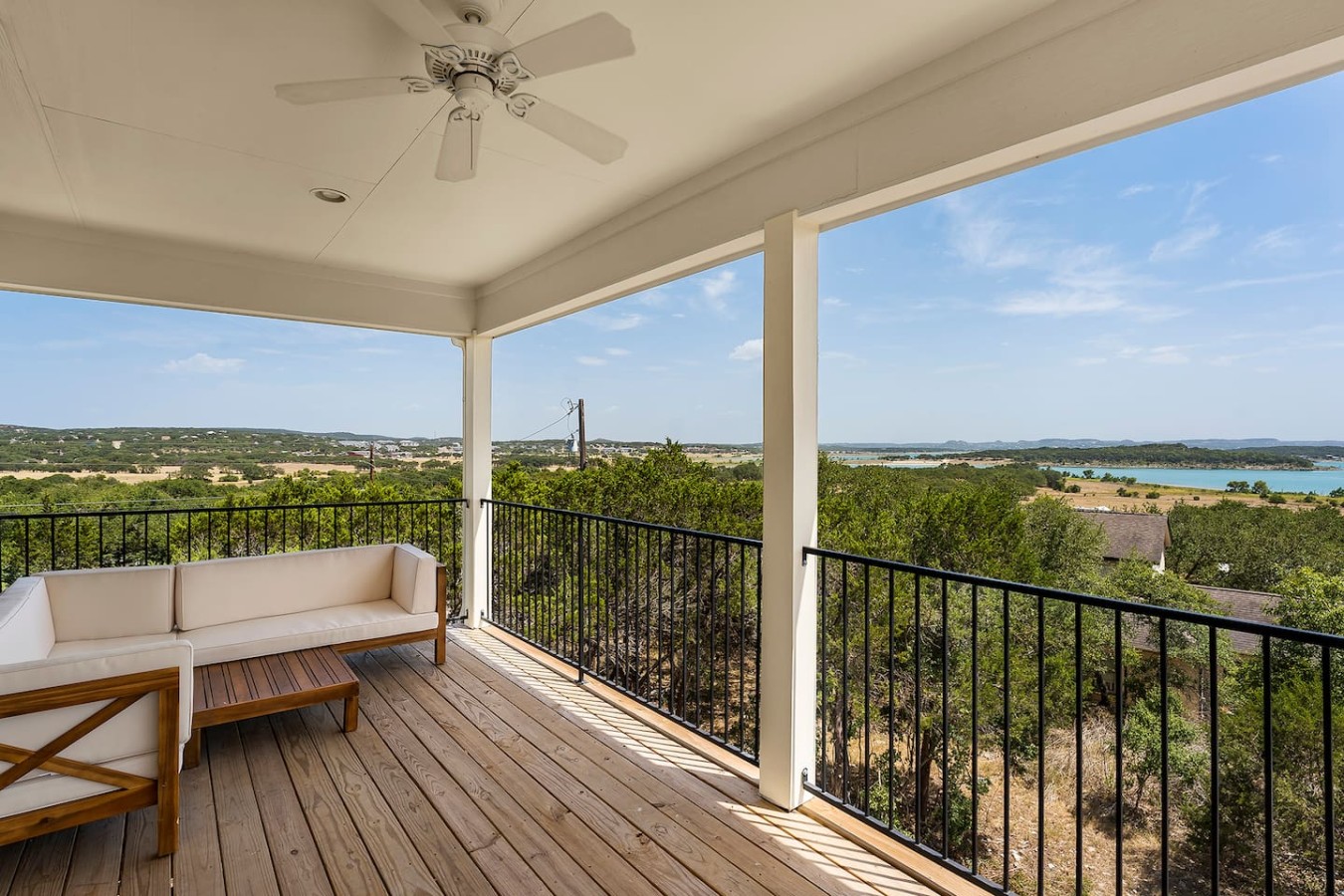 Serene Comfort in Canyon Lake gallery image 7