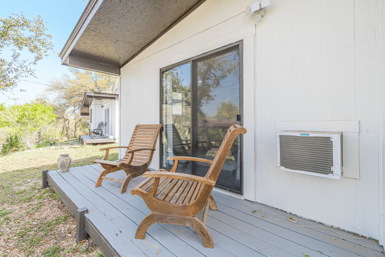 Rojo Puerta 302 in Wimberley gallery image 10
